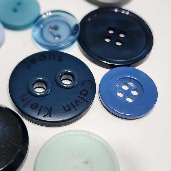 VTG Buttons Lot Grandma Turquoise Blue Bakelite Early Plastic Glass Teal 70s 80s - Picture 9 of 16